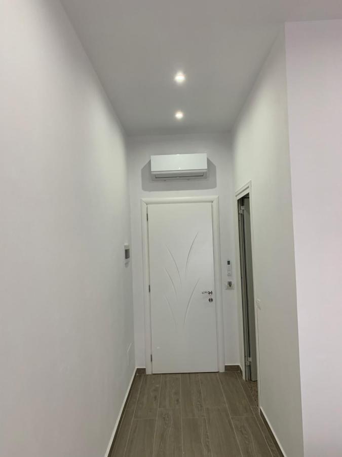 Hotel Restaurant Deso Shijak ภายนอก รูปภาพ